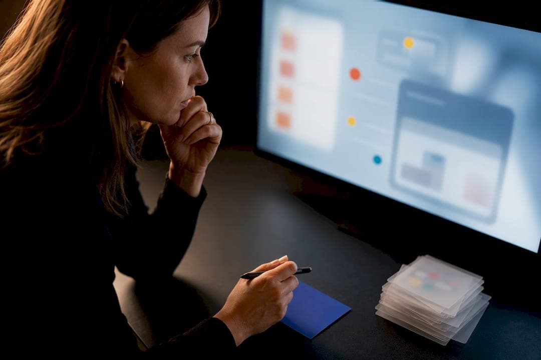 Product Teams: Evidence Backed AI Feedback Summaries, Pixel Anchored