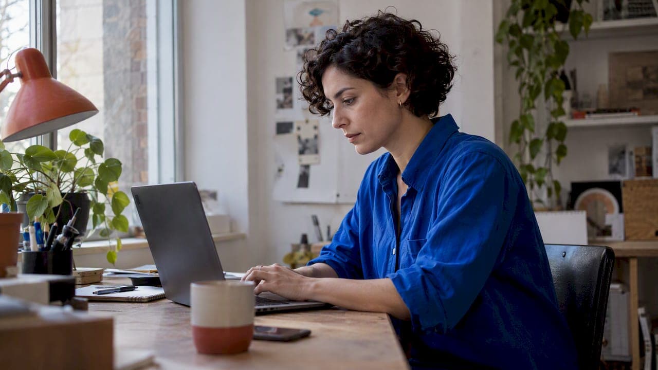 Anonymous Design Feedback for Designers: Five Checks, Better Decisions